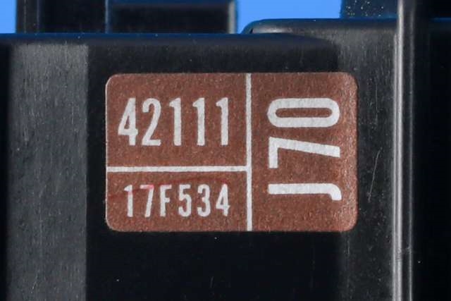 Bryter blink til Toyota RAV4 2009-2013 (Type III, Fase 2) (TOYOTA|17F534-42111|)