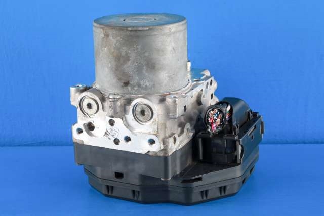 ABS sentral til Toyota RAV4 2009-2013 (Type III, Fase 2)  (ADVICS|133800-4560|44540-42210|)