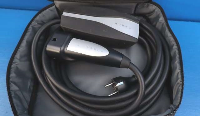 Batterilader kabel til Tesla Model Y 2021-2024 (Type I) (TESLA|1121254-00-G|)