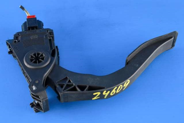 Pedal gass til Audi A4 2007-2014 (Type IV) (B8) (B8) (HELLA|6PV 009 505-00|8K1 721 523|)