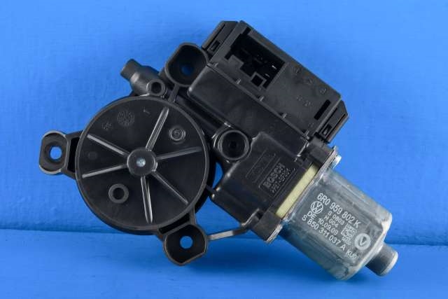 Ruteheis, kun motor, høyre foran til VW Polo, 2009-2014 (Type V, Fase 1)  (BOSCH|0 130 822 530)