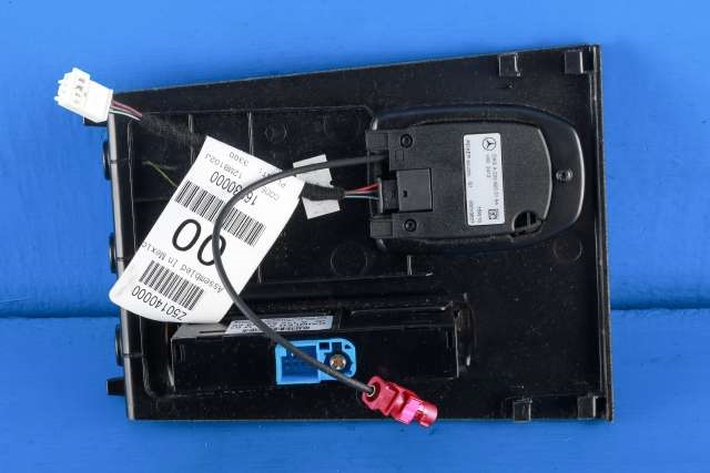 Bilstereo diverse til Mercedes GLE 2015-2018 (Fase 2) (W166) (W166) (MERCEDES|A 172 820 28 26|)
