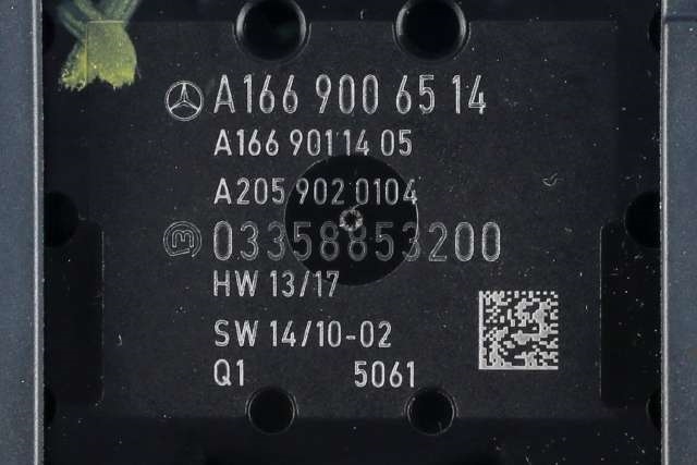 Bilstereo navigasjon betjeningspanel til Mercedes GLE 2015-2018 (Fase 2) (W166) (W166) (MERCEDES|A 166 900 65 14|)