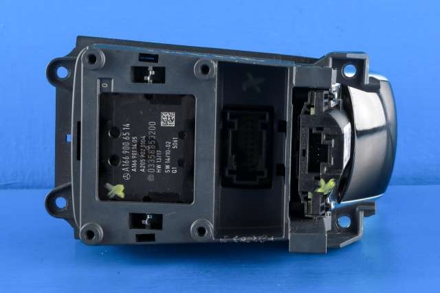 Bilstereo navigasjon betjeningspanel til Mercedes GLE 2015-2018 (Fase 2) (W166) (W166) (MERCEDES|A 166 900 65 14|)