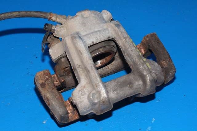Bremsecaliper venstre foran til BMW 1-Serie, 2011-2015 (Fase 1) (F20/F21) (F20/F21)