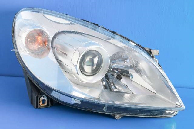 Frontlykt høyre halogen til Mercedes B-Klasse 2005-2008 (Fase 1) (W245) (W245) (AUTOMOTIVE|0 301 220 202|A 169 820 18 61|)