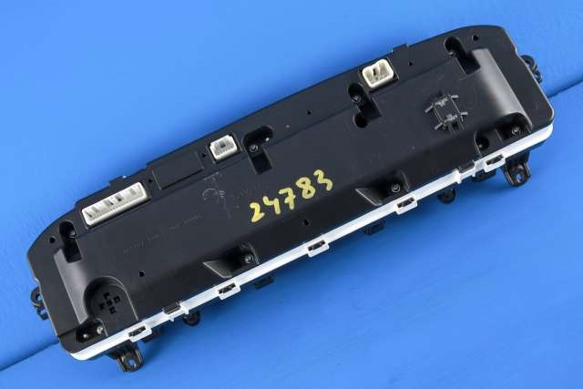 Instrumentpanel til Toyota Prius +7 2012-2020 (Type III) (stasjonsvogn) (stasjonsvogn) (TOYOTA|83800-47841|)