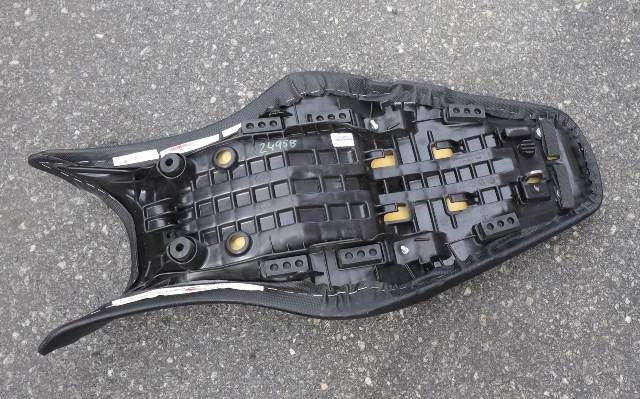 MC, Sal/sete til MC Honda CB650R 2014-2019 (Naked) (Naked) (HONDA|77200-MJE-D011|)