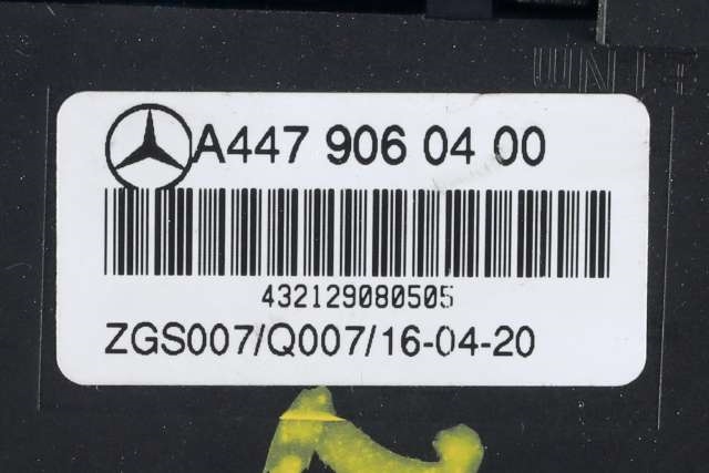 Sikringsboks til Mercedes V-Klasse 2014-->> (W447) (W447) (MERCEDES|A 447 906 04 00|)
