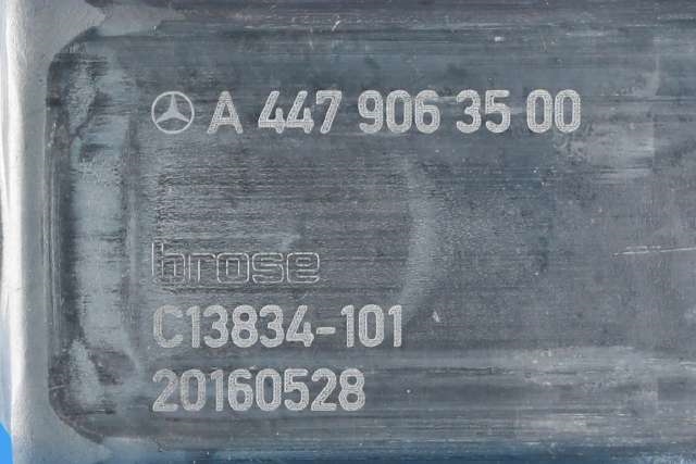Ruteheis, kun motor, venstre foran til Mercedes V-Klasse 2014-->> (W447) (W447) (BOSCH|0 130 822 558|A 447 906 35 00|)