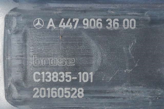 Ruteheis, kun motor, høyre foran til Mercedes V-Klasse 2014-->> (W447) (W447) (BOSCH|0 130 822 559|A 447 906 36 00|)