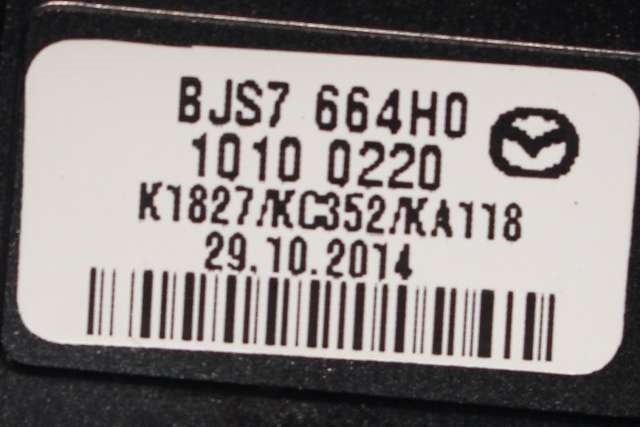 Bryter nødblink til Mazda 3 2013-2016 (Type III, Fase 1) (MAZDA|BJS7-664H0|)