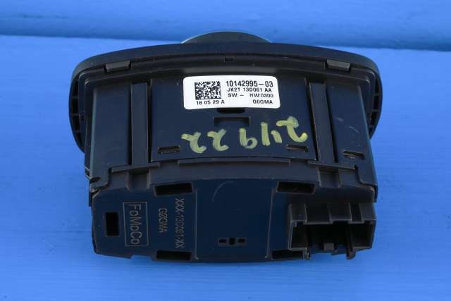Bryter lys til Ford Transit Custom 2013-2023 (Type I)  (FORD|JK2T-13D061-AA|)