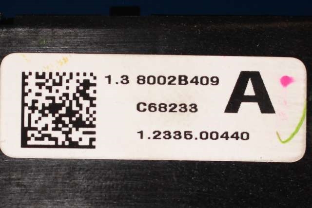 Bryter nødblink til Mitsubishi Outlander 2012-2015 (Type III, Fase 1)  (MITSUBISHI|8002B409|)