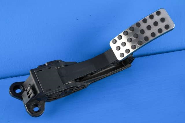 Pedal gass til Mercedes ML 2005-2011 (W164) (W164) (MERCEDES|A 164 300 01 04|)