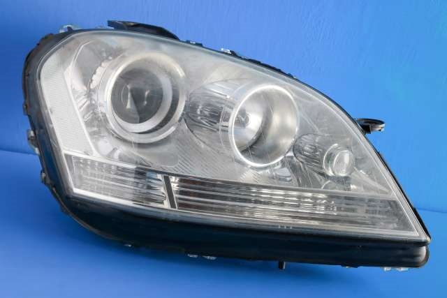 Frontlykt høyre halogen til Mercedes ML 2005-2011 (W164) (W164)