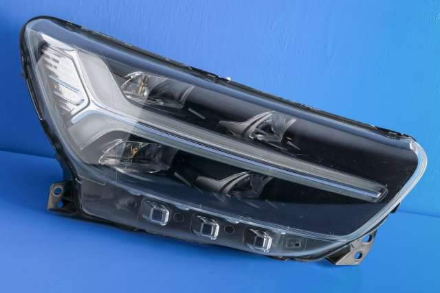 Frontlykt høyre full-LED til Volvo XC40, 2018-2024  (VOLVO|31655632)