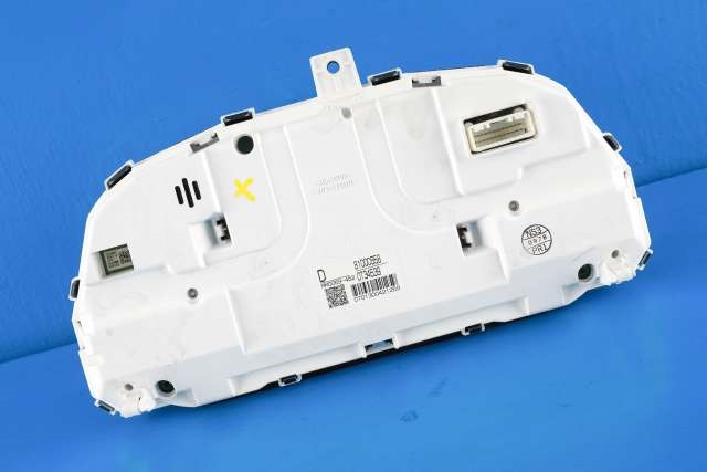 Instrumentpanel til Mitsubishi Outlander 2015-->> (Type III, Fase 2)  (MITSUBISHI|8100C658|)