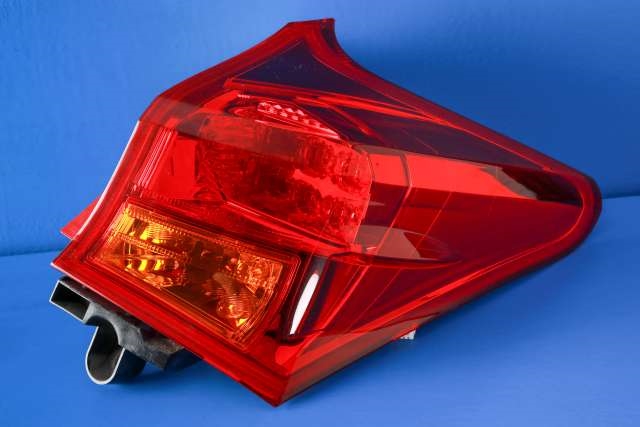 Baklykt høyre ytre til Toyota Auris, 2013-2015 (Type II, Fase 1)  