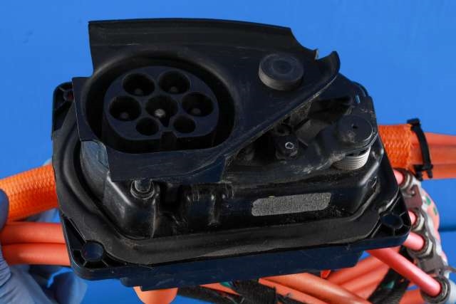 Batterilader inntak/luke til Tesla Model S 2013-2016 (Fase 1)  (TESLA|1022620-00-C|)