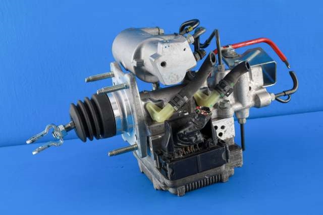 ABS sentral til Toyota Yaris, 2012-2014 (Type III, Fase 1) (TOYOTA|47210-52070)