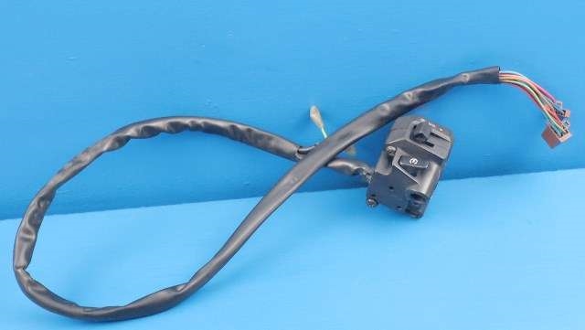 MC, Bryter combi, høyre til MC Yamaha YZF-R6 1999-2002  
