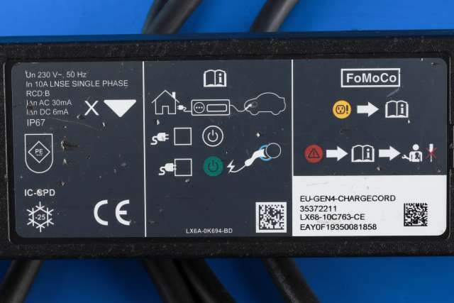Batterilader kabel til Ford Kuga 2019-->> (Type III)  (FORD|LX68-10C763-CE|)