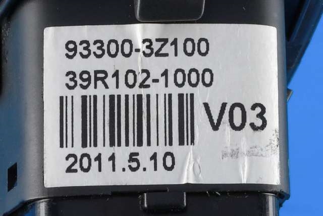 Bryter lys til Hyundai i40 2012-2017  (HYUNDAI|93300-3Z100|)