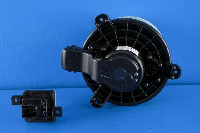 Varmeapparat motor til Suzuki Swift 2017-->>  (MITSUBISHI|CSA431D243|)