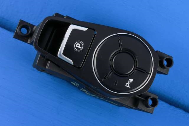 Bryter elektrisk håndbrekk/parkbrems til Hyundai i40, 2012-2017 (HYUNDAI|93766-3Z020)