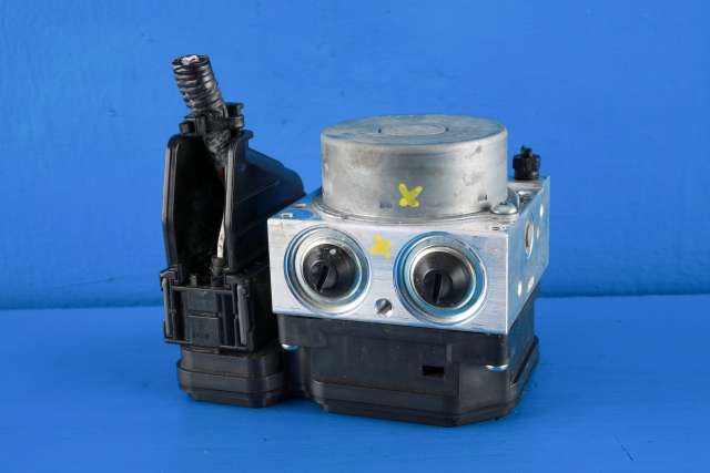 ABS sentral til Toyota Prius 2016-2023 (Type IV) (combi) (combi) (ADVICS|44510-47070|)