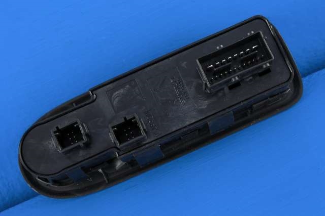 Bryter ruteheis førerdørspanel til Peugeot 308 2011-2013 (Type I, Fase 2)  (PEUGEOT|96 644917 XT|)