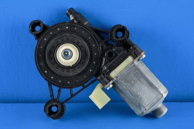 Ruteheis, kun motor, venstre foran til VW Golf VII 2012-2017 (Fase 1)  (VAG|5Q0 959 801 B|)