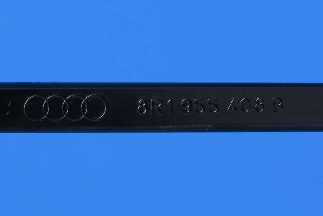 Viskerarm frontrute høyre til Audi Q5 2008-2012 (Type I, Fase 1)  (VAG|8R1 955 408 B|)