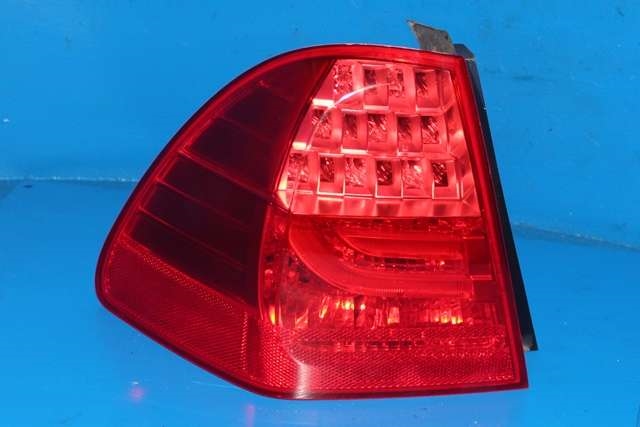 Baklykt venstre ytre til BMW 3-Serie, 2005-2011 (E90/E91/E92/E93) (E90/E91/E92/E93) (BMW|4 871 737)