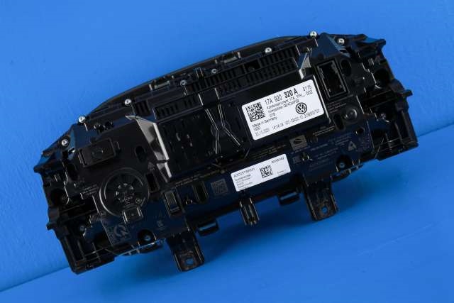 Instrumentpanel til VW T-Roc 2017-->>  (VAG|17A 920 320 A|)