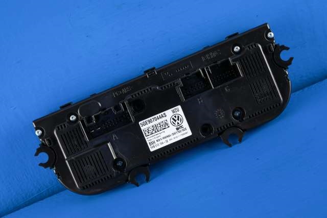 Varmeapparat betjening til VW Passat 2015-2019 (Fase 1) (B8) (B8) (VAG|5GE 907 044 AS|)
