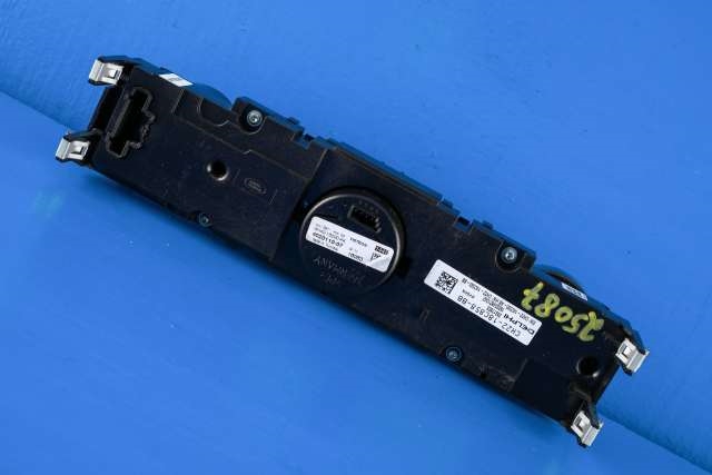 Bilstereo navigasjon betjeningspanel til Land Rover Discovery 2009-2017 (Type IV) (LAND ROVER|CH22-18C858-BB|)