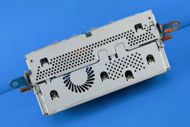 Bilstereo navigasjon skjerm til Land Rover Discovery 2009-2017 (Type IV)  (BOSCH|7 503 350 629|GH22-10E889-AD|)