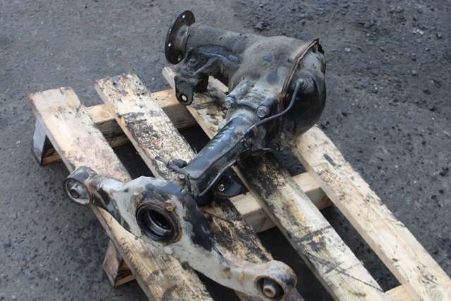 Kardang klokke foran til Mitsubishi Pajero 2007-2016 (Type IV, Fase 1)  