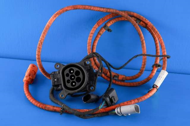 Batterilader inntak/luke til VW Passat, 2015-2019 (Fase 1) (B8) (B8) (VAG|3G0 971 509 H)