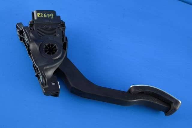 Pedal gass til Volvo V60/V60 CC 2013-2018 (Type I, Fase 2)  (HELLA|6PV 010 834-36|31329374|)