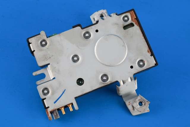 Antenne forsterker til Audi A3 2009-2012 (Type II, Fase 2)  (BLAUPUNKT|7 617 310 104|8P4 035 225|)