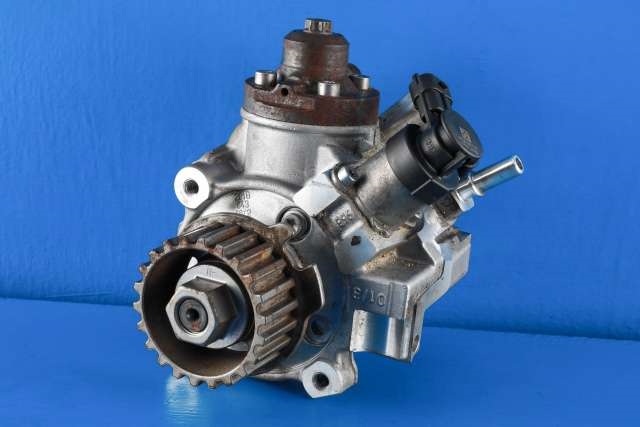 Dieselpumpe til Ford Transit Courier, 2014-2018 (Type I, Fase 1)  (BOSCH|0 445 010 592)