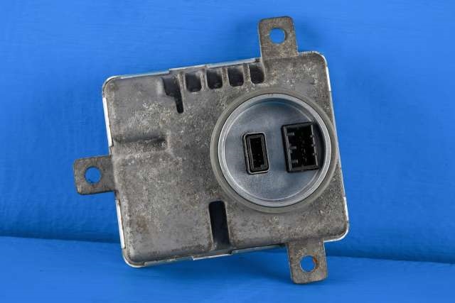Styreenhet xenon/ballast til Audi A4 2007-2014 (Type IV) (B8) (B8) (VAG|8K0 941 597 C|)