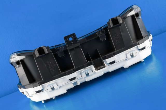 Instrumentpanel til Mitsubishi Outlander 2010-2012 (Type II, Fase 2)  (MITSUBISHI|8100B202|)