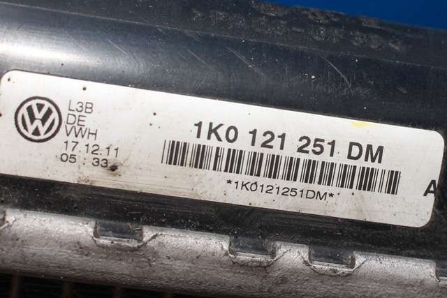 Radiator (automat gir) til VW Touran 2010-2015 (Type I, Fase 3)  (VAG|1K0 121 251 DM|)