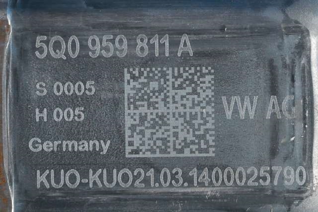 Ruteheis, kun motor, venstre bak til VW Golf VII 2012-2017 (Fase 1)  (VAG|5Q0 959 811 A|)