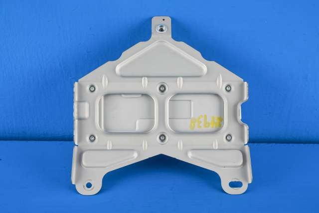 Antenne forsterker til Tesla Model Y 2021-2024 (Type I) (TESLA|1527973-00-D|)