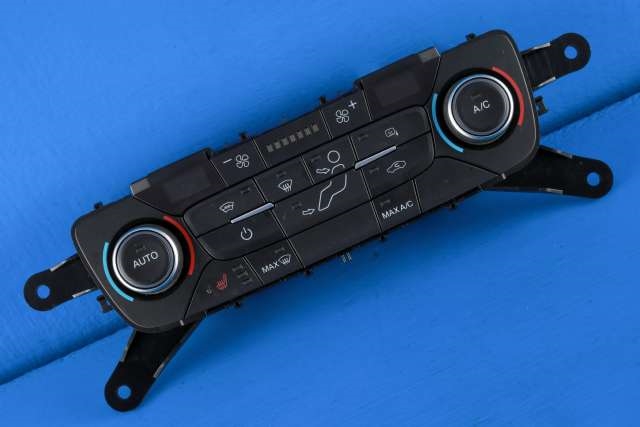 Varmeapparat betjening til Ford Transit Connect, 2018-->> Type II, Fase 2  (FORD|KT1T-18C612-MAC)